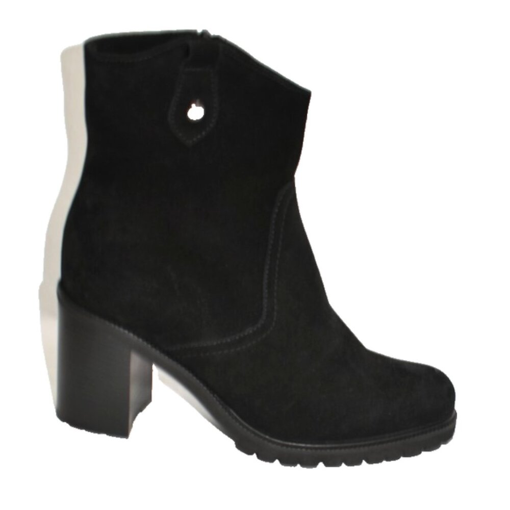 New! La Canadienne PHINN Size 8.5 Lug Sole Suede Black Fashion Ankle Boot DD456B